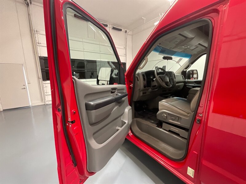 2013 Nissan NV 2500 HD SV CARGO VAN HIGH ROOF / 24,000 MILES  / 1-OWNER LOCAL - Photo 49 - Gladstone, OR 97027