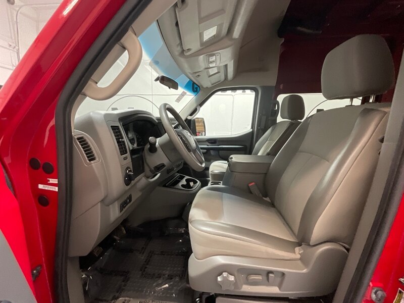 2013 Nissan NV 2500 HD SV CARGO VAN HIGH ROOF / 24,000 MILES  / 1-OWNER LOCAL - Photo 16 - Gladstone, OR 97027