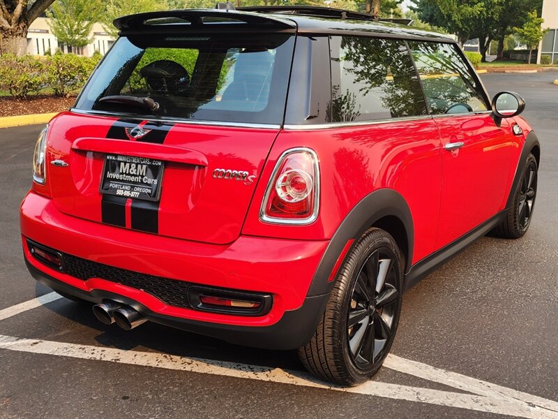 2013 MINI Cooper S 1.6L TURBO / Leather / PANO ROOF / 6-SPEED MANUAL / Hardtop / COLD WEATHER PKG / Continental Tires - Photo 10 - Portland, OR 97217