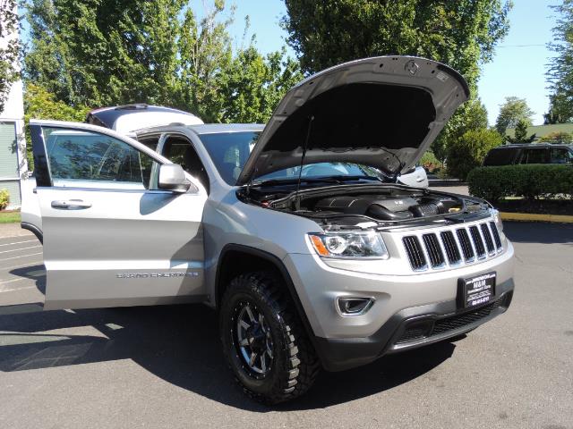 2015 Jeep Grand Cherokee Laredo / 4WD / 18K miles / LIFTED LIFTED   - Photo 31 - Portland, OR 97217