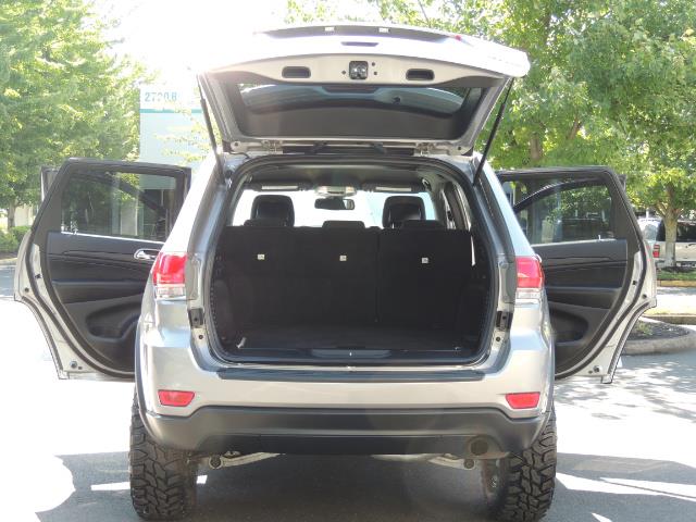 2015 Jeep Grand Cherokee Laredo / 4WD / 18K miles / LIFTED LIFTED   - Photo 28 - Portland, OR 97217