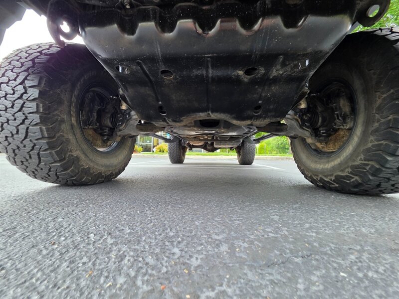 1999 Toyota 4Runner 4X4 V6 / 5 SPEED MANUAL / BF GOODRICH / LIFTED / V6 3.4L / METHOD WHEELS / STANDARD TRANSMISSION - Photo 39 - Portland, OR 97217