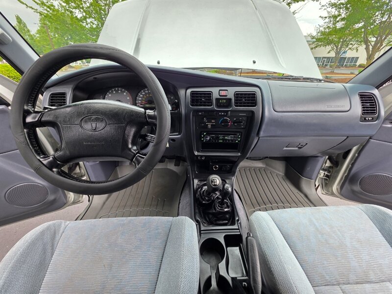 1999 Toyota 4Runner 4X4 V6 / 5 SPEED MANUAL / BF GOODRICH / LIFTED / V6 3.4L / METHOD WHEELS / STANDARD TRANSMISSION - Photo 17 - Portland, OR 97217