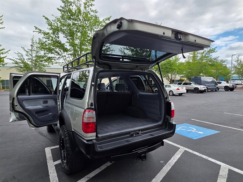 1999 Toyota 4Runner 4X4 V6 / 5 SPEED MANUAL / BF GOODRICH / LIFTED / V6 3.4L / METHOD WHEELS / STANDARD TRANSMISSION - Photo 28 - Portland, OR 97217
