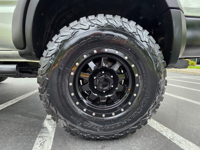 1999 Toyota 4Runner 4X4 V6 / 5 SPEED MANUAL / BF GOODRICH / LIFTED / V6 3.4L / METHOD WHEELS / STANDARD TRANSMISSION - Photo 32 - Portland, OR 97217