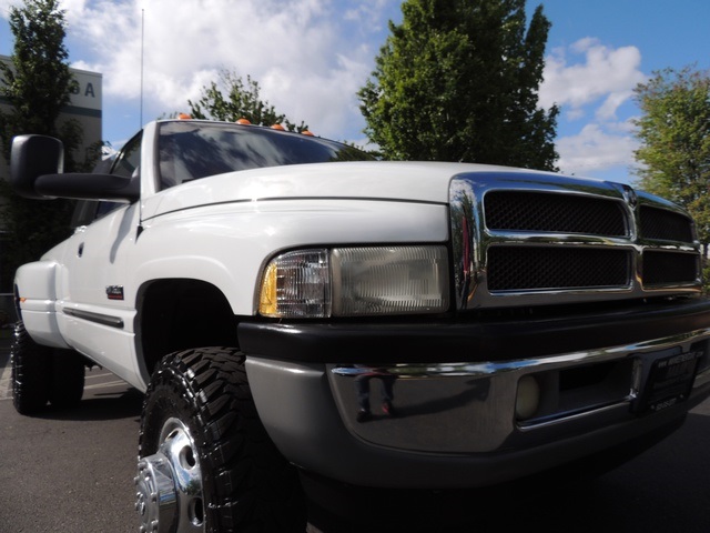 2001 Dodge Ram 3500 SLT Plus / 4X4 / 5.9L DIESEL / 6-SPEED / DUALLY   - Photo 10 - Portland, OR 97217