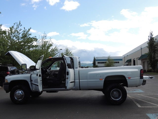 2001 Dodge Ram 3500 SLT Plus / 4X4 / 5.9L DIESEL / 6-SPEED / DUALLY   - Photo 26 - Portland, OR 97217