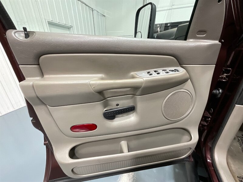 2004 Dodge Ram 2500 SLT Quad Cab 4X4/ 5.9L Diesel /Long bed/128K MILES / Local Truck / ZERO RUST / Rear Airbags & Towing Pkg & Trailer brake controller - Photo 31 - Gladstone, OR 97027
