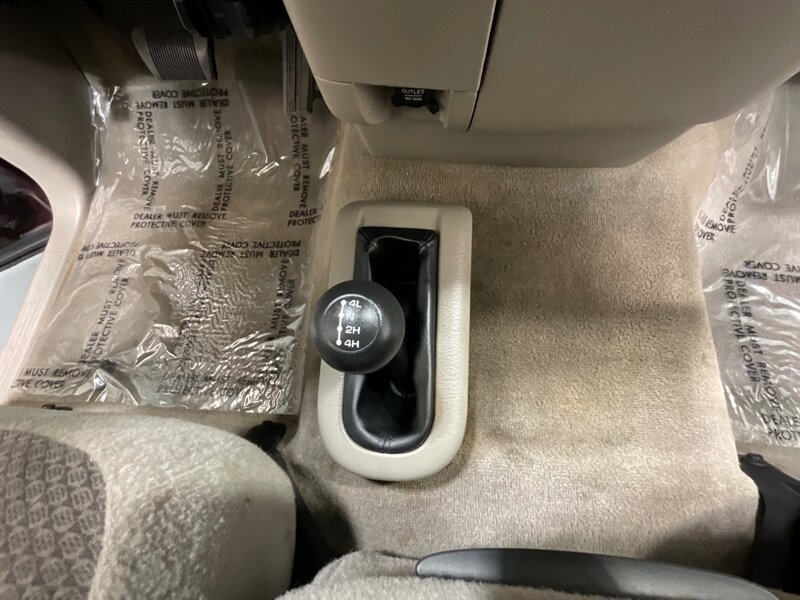 2004 Dodge Ram 2500 SLT Quad Cab 4X4/ 5.9L Diesel /Long bed/128K MILES / Local Truck / ZERO RUST / Rear Airbags & Towing Pkg & Trailer brake controller - Photo 18 - Gladstone, OR 97027