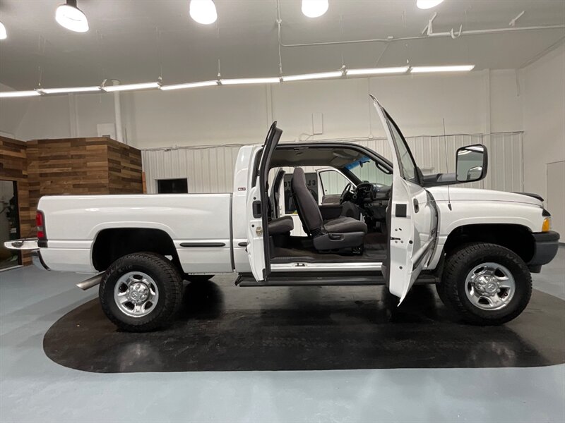 1999 Dodge Ram 2500 Laramie SLT  4-Dr 4X4 / 5.9L DIESEL / 126K MILES  / LOCAL TRUCK NO RUST - Photo 11 - Gladstone, OR 97027