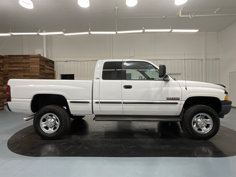 1999 Dodge Ram 2500 Laramie SLT  4-Dr 4X4 / 5.9L DIESEL / 126K MILES  / LOCAL TRUCK NO RUST - Photo 4 - Gladstone, OR 97027