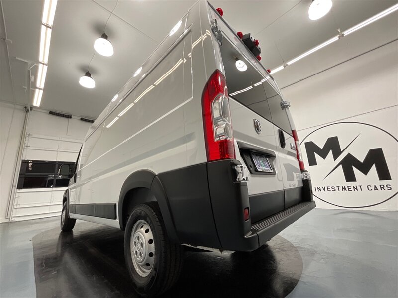 2022 RAM ProMaster 2500 CARGO VAN / HIGHROOF & 159 " WB / 3,000 MILES  / Backup Camera / LIKE NEW CONDITION - Photo 49 - Gladstone, OR 97027