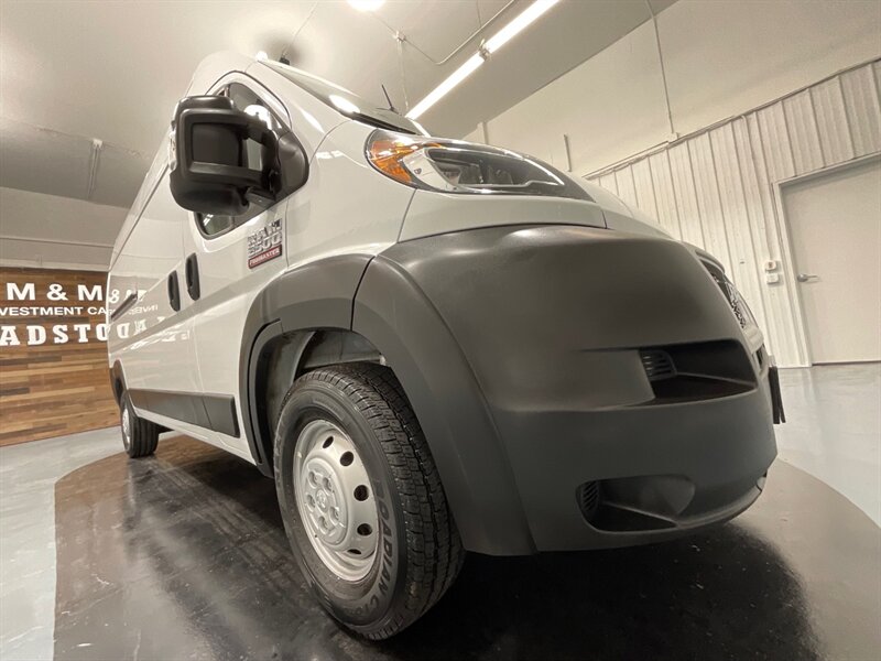 2022 RAM ProMaster 2500 CARGO VAN / HIGHROOF & 159 " WB / 3,000 MILES  / Backup Camera / LIKE NEW CONDITION - Photo 51 - Gladstone, OR 97027