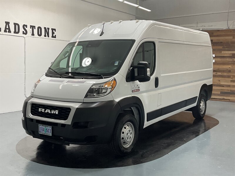 2022 RAM ProMaster 2500 CARGO VAN / HIGHROOF & 159 " WB / 3,000 MILES  / Backup Camera / LIKE NEW CONDITION - Photo 25 - Gladstone, OR 97027