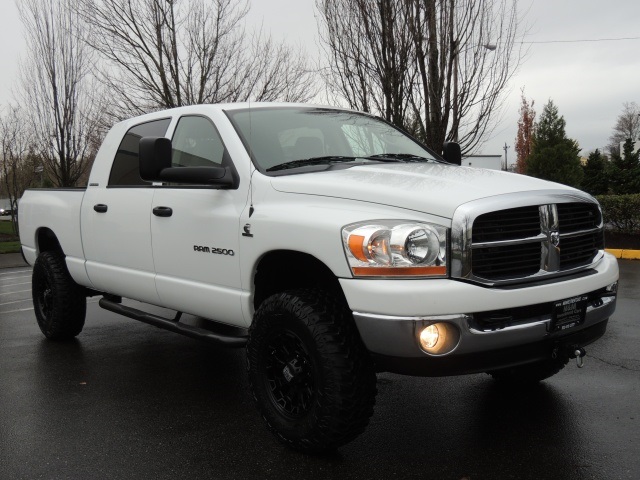 2006 Dodge Ram 2500 SLT MEGA CAB   - Photo 2 - Portland, OR 97217