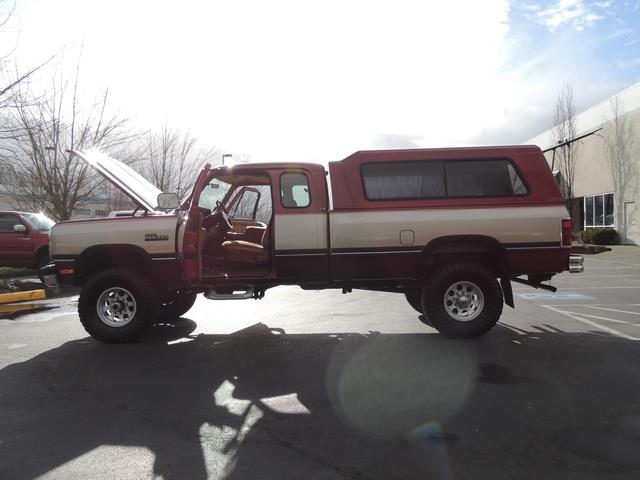 1993 Dodge RAM 250 LE 2dr / 4X4 / TURBO CUMMINS DIESEL / LIFTED   - Photo 23 - Portland, OR 97217