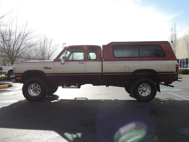 1993 Dodge RAM 250 LE 2dr / 4X4 / TURBO CUMMINS DIESEL / LIFTED   - Photo 3 - Portland, OR 97217