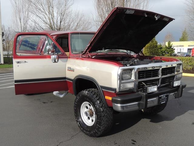 1993 Dodge RAM 250 LE 2dr / 4X4 / TURBO CUMMINS DIESEL / LIFTED   - Photo 28 - Portland, OR 97217