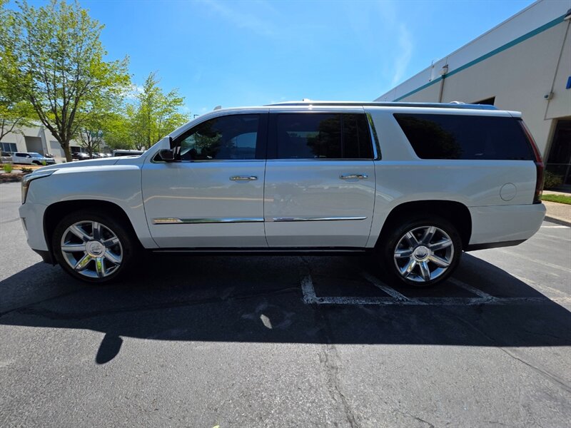 2016 Cadillac Escalade ESV Premium AWD NAVi CAM DVD's / 7-Seater / Immaculate / Long Wheel Base / Fresh Trade-In - Photo 3 - Portland, OR 97217