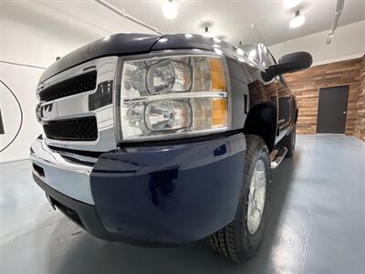 2010 Chevrolet Silverado 1500 LT Regular Cab Z-71 4X4 / 5.3L V8 / LIFTED TRUCK  / ZERO RUST - Photo 44 - Gladstone, OR 97027