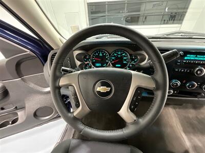 2010 Chevrolet Silverado 1500 LT Regular Cab Z-71 4X4 / 5.3L V8 / LIFTED TRUCK  / ZERO RUST - Photo 16 - Gladstone, OR 97027