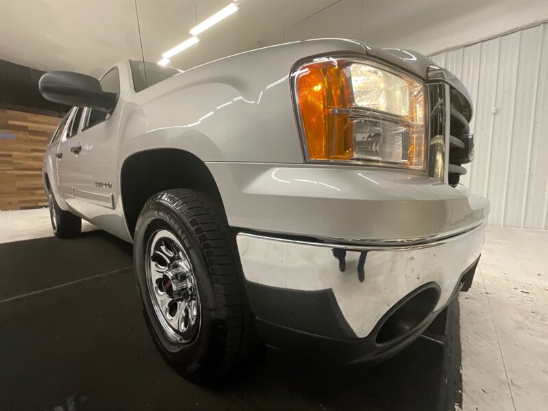 2010 GMC Sierra 1500 SL Crew Cab 4X4 / 4.8L V8 / LOCAL / 66,000 MILES  / RUST FREE / Canopy / Excel Cond - Photo 27 - Gladstone, OR 97027