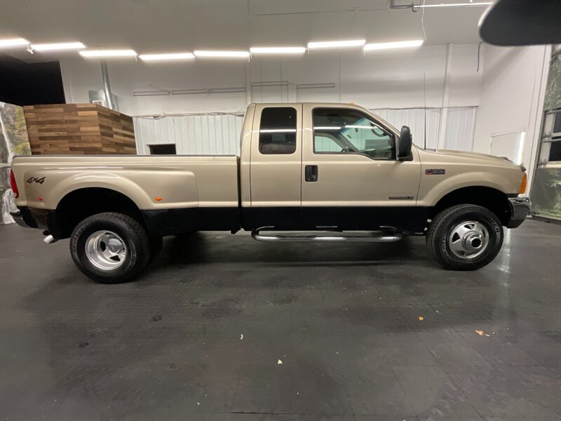 2000 Ford F-350 Super Duty Lariat 4dr 4X4 / 7.3L DIESEL /DUALLY  LONG BED / NO RUST / SUPER CLEAN - Photo 4 - Gladstone, OR 97027