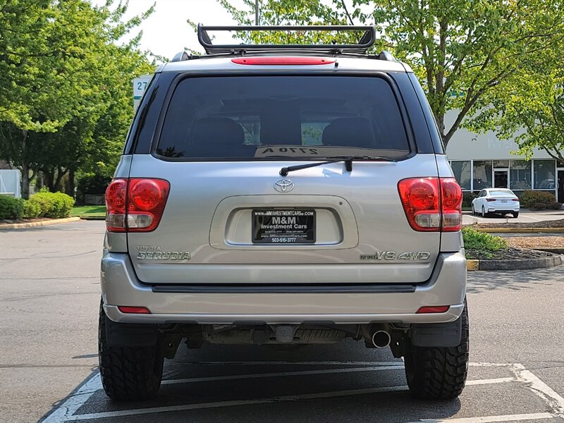 2006 Toyota Sequoia 4X4 / V8 4.7L / Leather / Sun Roof / 8-Seats / Low  Miles / New Tires / New LIFT - Photo 5 - Portland, OR 97217