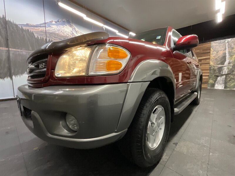 2003 Toyota Sequoia SR5 4X4 / 3RD ROW SEAT / LOCAL SUV / CLEAN  TIMING BELT SERVICE DONE / LOCAL TOYOTA / RUST FREE - Photo 9 - Gladstone, OR 97027