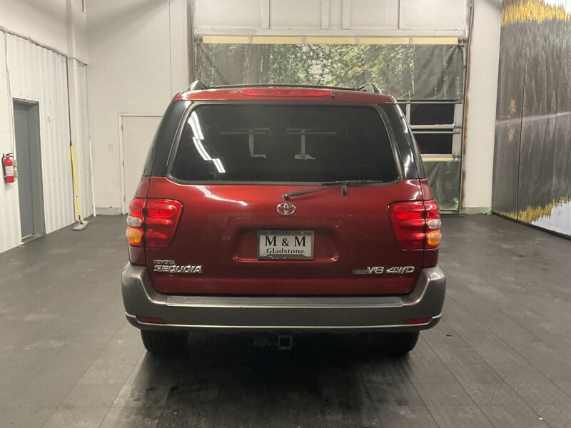 2003 Toyota Sequoia SR5 4X4 / 3RD ROW SEAT / LOCAL SUV / CLEAN  TIMING BELT SERVICE DONE / LOCAL TOYOTA / RUST FREE - Photo 6 - Gladstone, OR 97027