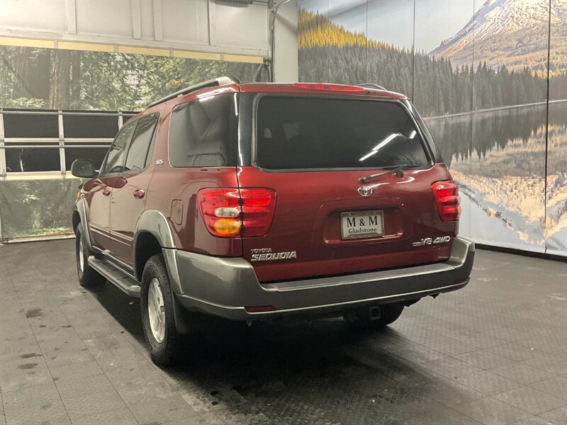 2003 Toyota Sequoia SR5 4X4 / 3RD ROW SEAT / LOCAL SUV / CLEAN  TIMING BELT SERVICE DONE / LOCAL TOYOTA / RUST FREE - Photo 7 - Gladstone, OR 97027