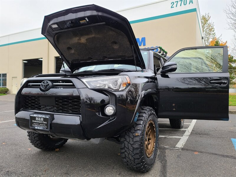 2020 Toyota 4Runner Venture 4X4 LIFTED / DIFF LOCK / CRAWL CONTROL  / NEW WHEELS & TIRES & LIFT / 1-OWNER - Photo 25 - Portland, OR 97217