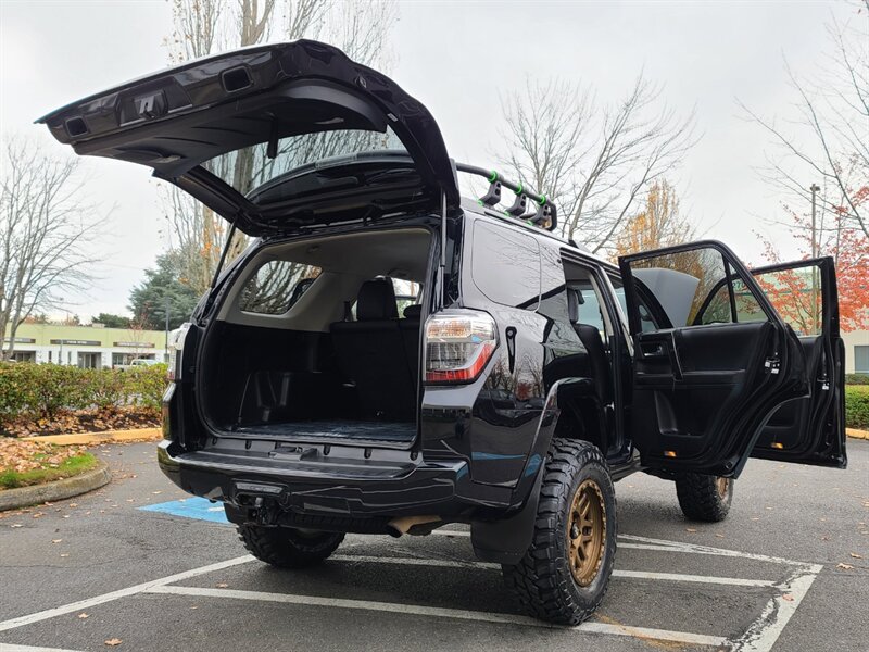 2020 Toyota 4Runner Venture 4X4 LIFTED / DIFF LOCK / CRAWL CONTROL  / NEW WHEELS & TIRES & LIFT / 1-OWNER - Photo 28 - Portland, OR 97217