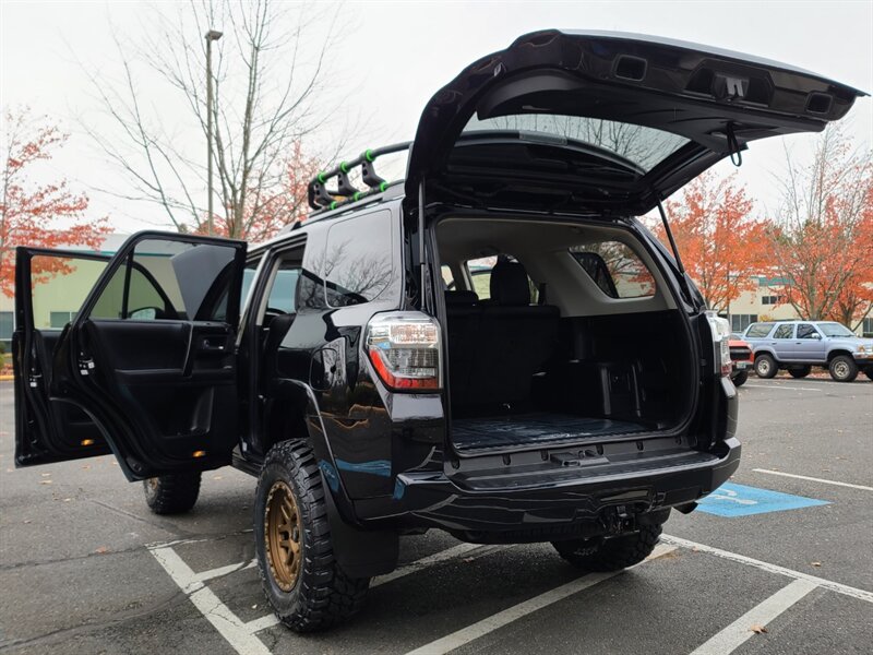 2020 Toyota 4Runner Venture 4X4 LIFTED / DIFF LOCK / CRAWL CONTROL  / NEW WHEELS & TIRES & LIFT / 1-OWNER - Photo 27 - Portland, OR 97217