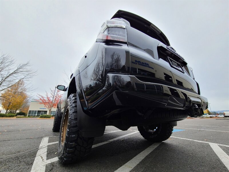 2020 Toyota 4Runner Venture 4X4 LIFTED / DIFF LOCK / CRAWL CONTROL  / NEW WHEELS & TIRES & LIFT / 1-OWNER - Photo 11 - Portland, OR 97217