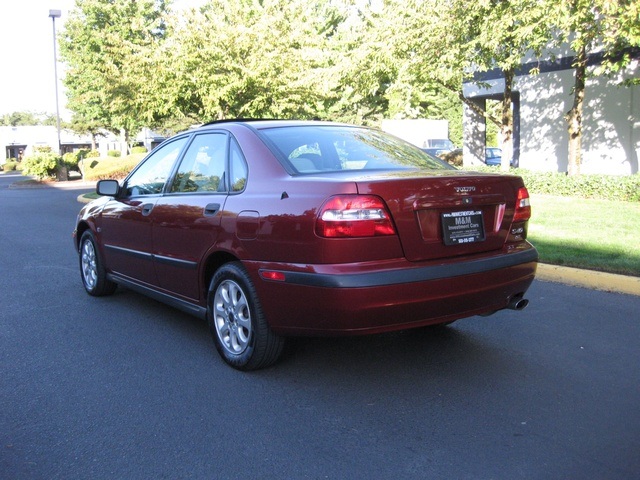 2002 Volvo S40 4-Cyl / Turbo/ Auto / Loaded   - Photo 3 - Portland, OR 97217