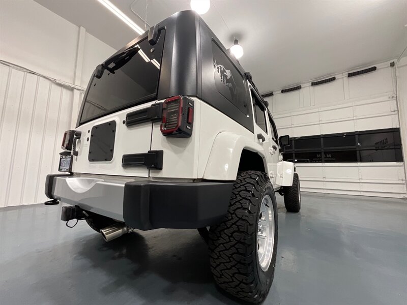 2010 Jeep Wrangler Unlimited Sahara  4X4 / 3.8L V6 / HARD TOP / Custom Bumper  / LOCAL SUV w. Zero RUST - Photo 47 - Gladstone, OR 97027