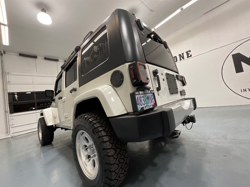 2010 Jeep Wrangler Unlimited Sahara  4X4 / 3.8L V6 / HARD TOP / Custom Bumper  / LOCAL SUV w. Zero RUST - Photo 44 - Gladstone, OR 97027