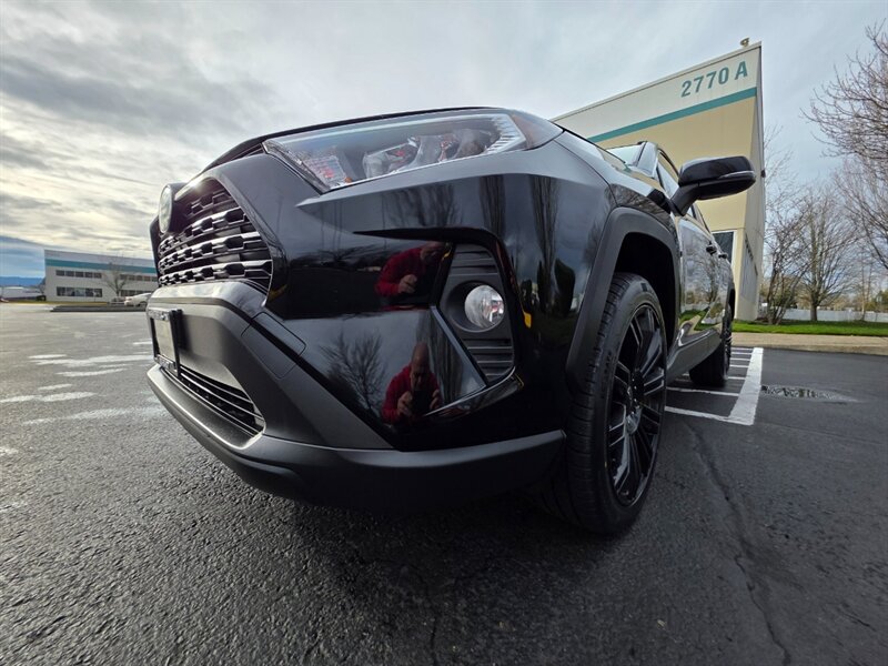 2019 Toyota RAV4 XLE Premium AWD / KMC Wheels / New Tires / 1-OWNER / All Wheel Drive / Lane Assist / Dynamic Cruise / Blind Spot / Rear CAM / Sun Roof / Leather - Photo 10 - Portland, OR 97217