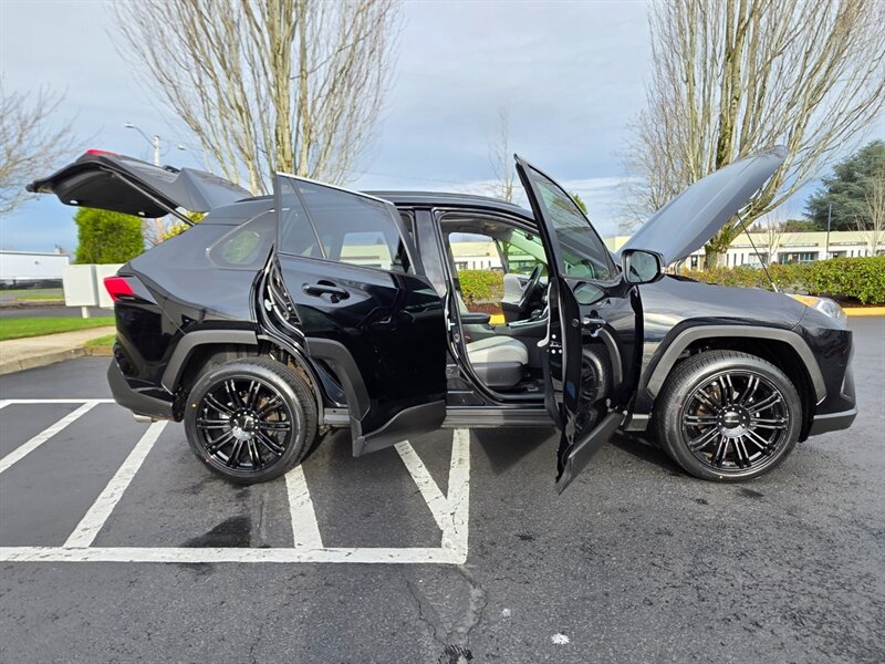 2019 Toyota RAV4 XLE Premium AWD / KMC Wheels / New Tires / 1-OWNER / All Wheel Drive / Lane Assist / Dynamic Cruise / Blind Spot / Rear CAM / Sun Roof / Leather - Photo 24 - Portland, OR 97217