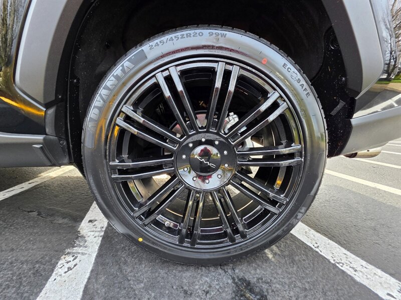 2019 Toyota RAV4 XLE Premium AWD / KMC Wheels / New Tires / 1-OWNER / All Wheel Drive / Lane Assist / Dynamic Cruise / Blind Spot / Rear CAM / Sun Roof / Leather - Photo 31 - Portland, OR 97217