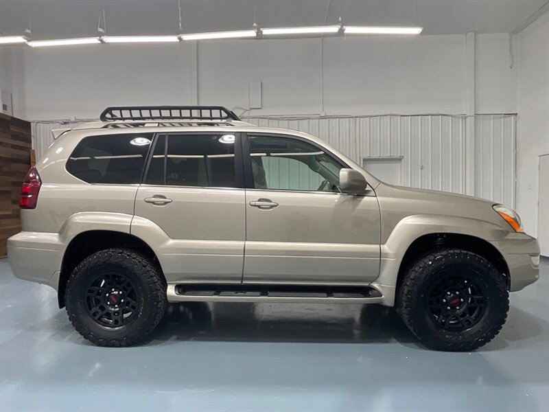 2005 Lexus GX 470 Sport Utility 4X4 / 4.7L V8 / LIFTED /TRD WHEELS / THIRD ROW SEAT / EIBACH PRO LIFT KIT / LUGGAGE RACK / ZERO RUST/ FRESH TIMING BELT +WATER PUMP SERVICE DONE - Photo 4 - Gladstone, OR 97027
