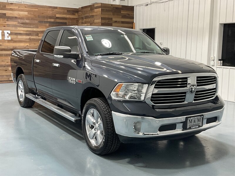 2015 RAM 1500 Lone Star 4X4 / 3.0L V6 ECODIESEL / Leather heated  / ZERO RUST - Photo 2 - Gladstone, OR 97027