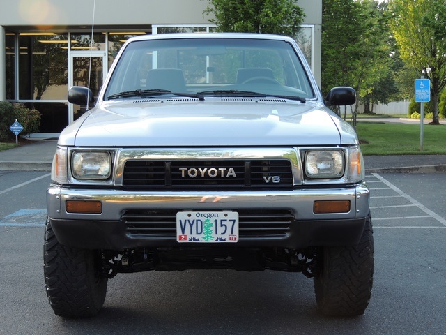 1991 Toyota Pickup Deluxe / 4X4 / 5-Speed / 6Cyl / LIFTED LIFTED   - Photo 5 - Portland, OR 97217