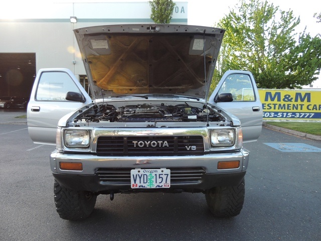 1991 Toyota Pickup Deluxe / 4X4 / 5-Speed / 6Cyl / LIFTED LIFTED   - Photo 32 - Portland, OR 97217