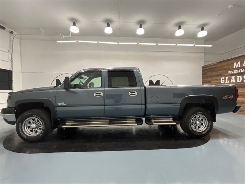 2006 Chevrolet Silverado 3500 LT Crew Cab 4X4 / 6.6L DIESEL / LBZ / 69K MILES  / LOCAL RUST FREE / LONG BED - Photo 3 - Gladstone, OR 97027