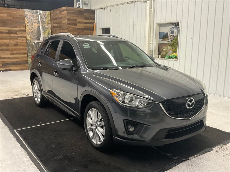 2014 Mazda CX-5 Grand Touring / 1-OWNER / Leather Heated Seats  / Sunroof / Backup Camera - Photo 2 - Gladstone, OR 97027