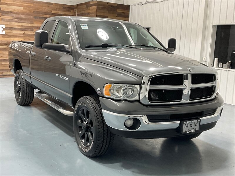2004 Dodge Ram 2500 SLT Quad Cab 4X4 / 5.9L DIESEL / 33,000 MILES  / LOCAL TRUCK / ZERO RUST / SHORT BED / NEVER HAD A GOOSE NECK OR A FIFTH WHEEL INSTALLED - Photo 2 - Gladstone, OR 97027