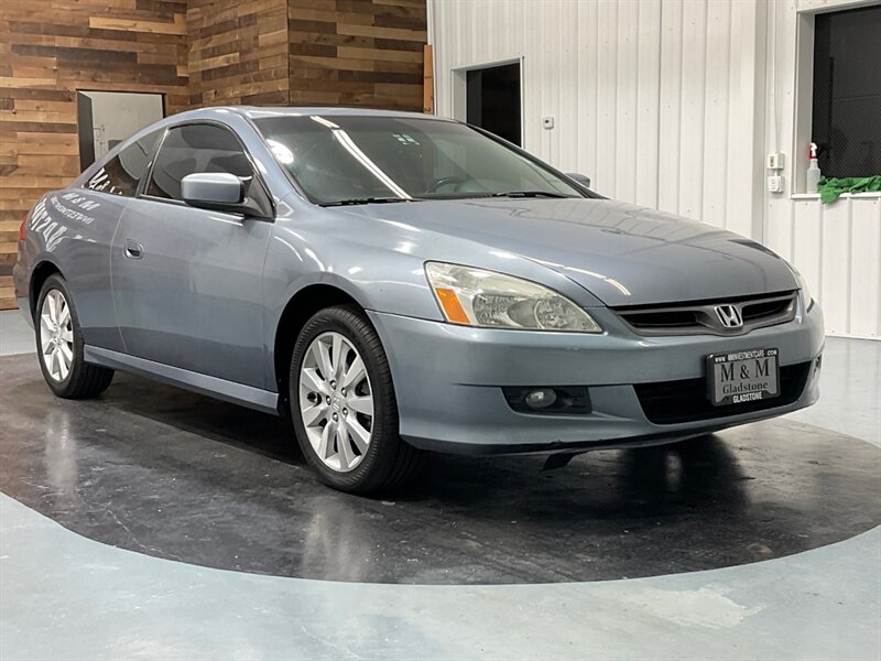 2006 Honda Accord EX V-6 Coupe 2DR / V6 / Leather / Sunroof  / Heated Seats - Photo 2 - Gladstone, OR 97027