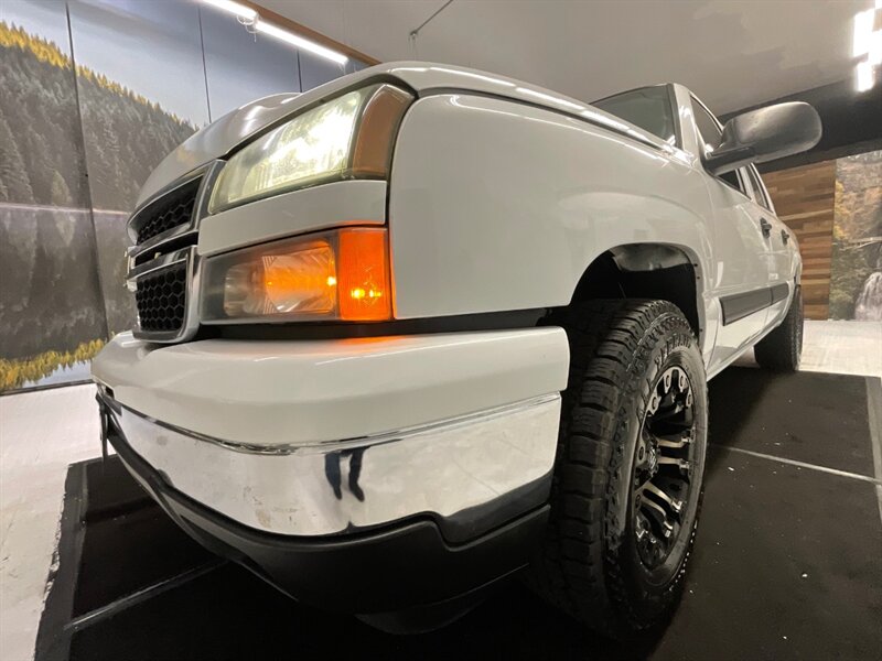 2006 Chevrolet Silverado 1500 LT Crew Cab 4X4 / 5.3L V8 / LOCAL TRUCK /RUST FREE  / FUEL WHEELS / Great Service History - Photo 9 - Gladstone, OR 97027